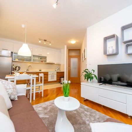 Boki Apartment Zadar Bagian luar foto